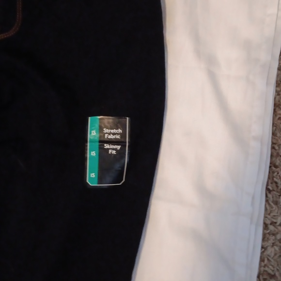 Blue jeans - Picture 2 of 4